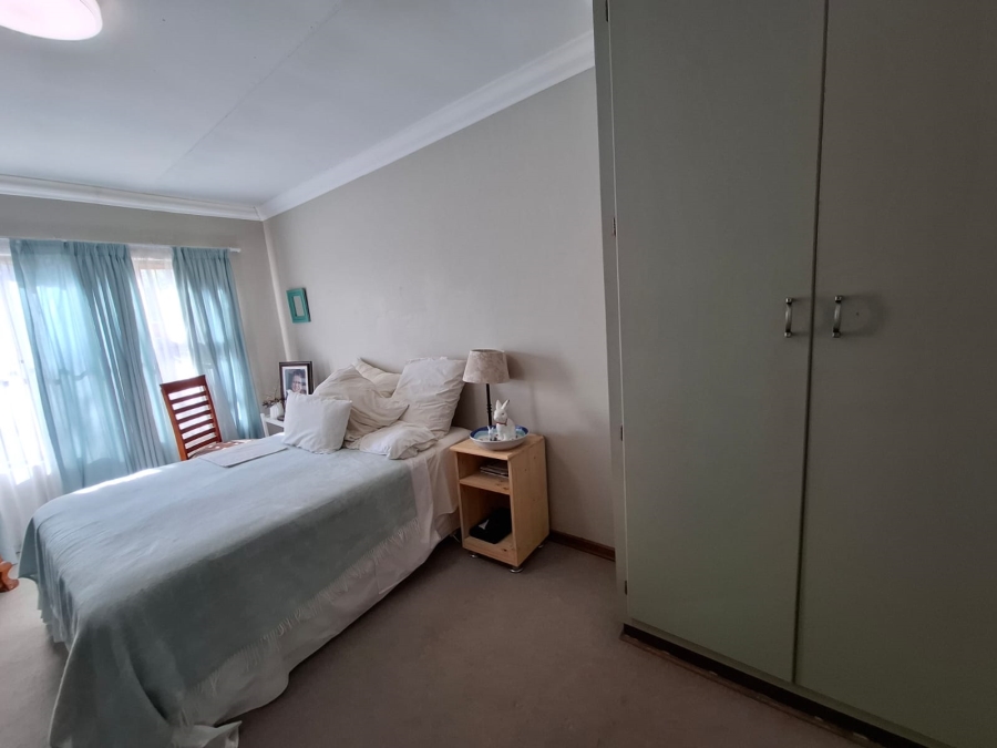 3 Bedroom Property for Sale in Langenhovenpark Free State